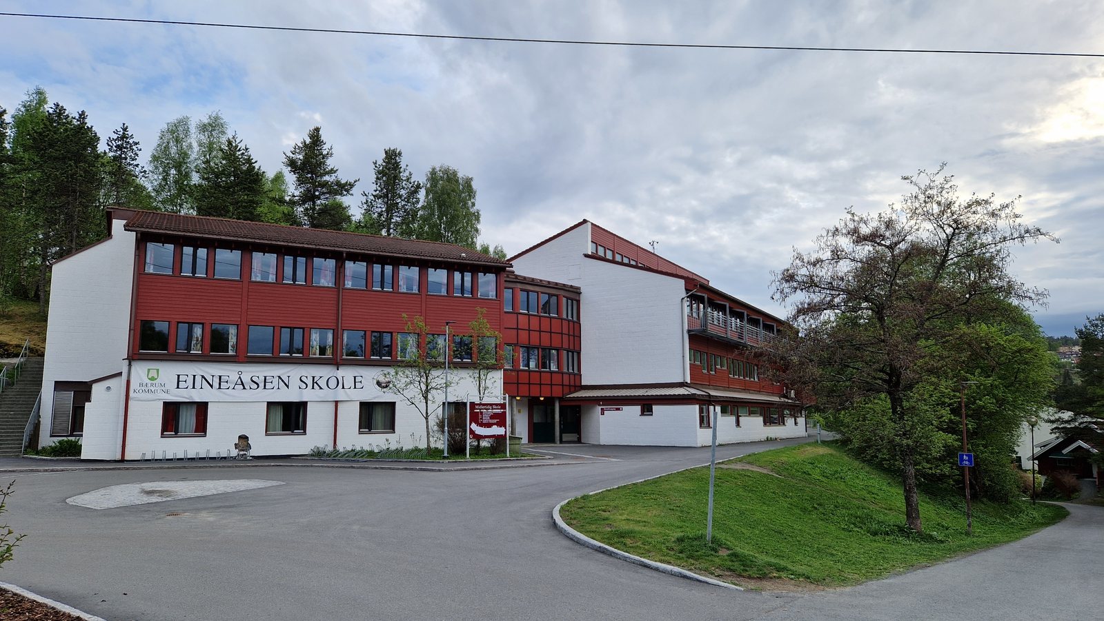 Bærums Verk skole i 2022, før rehabiliteringen